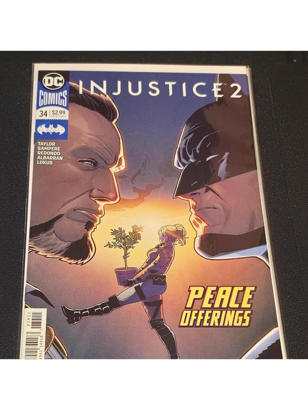 DC Comics  Book - Picture 3 of 5